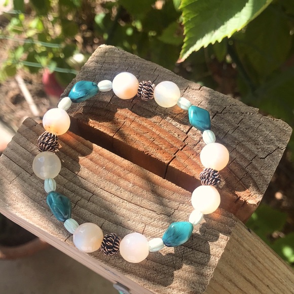 Jewelry - Stretch bracelet